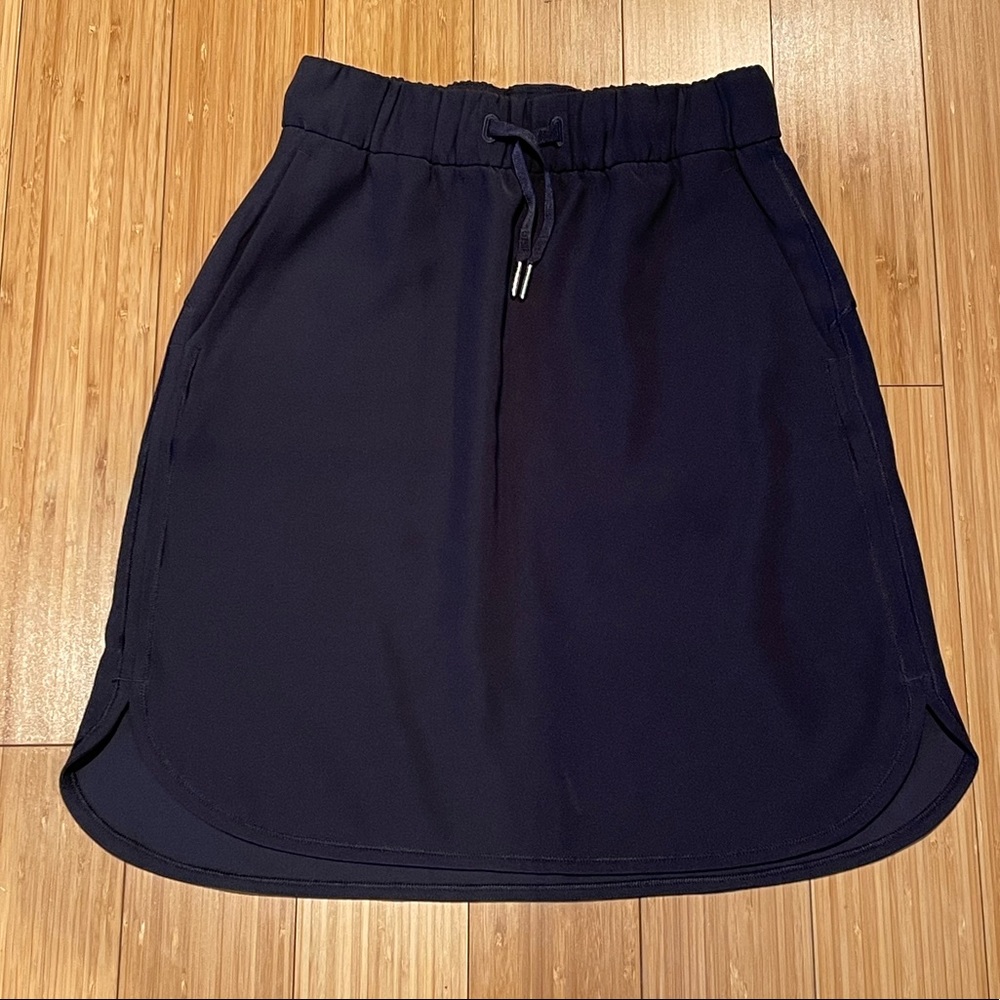 Lululemon Skirt, Sz 4, Like New